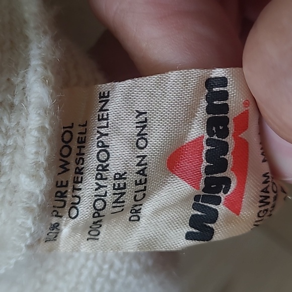 Wigwam 100% Wool Cozy Cream Knit Beanie Women Ski - Picture 4 of 5